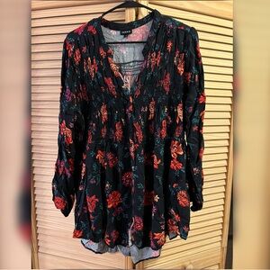 TORRID long sleeve beautiful top size 2